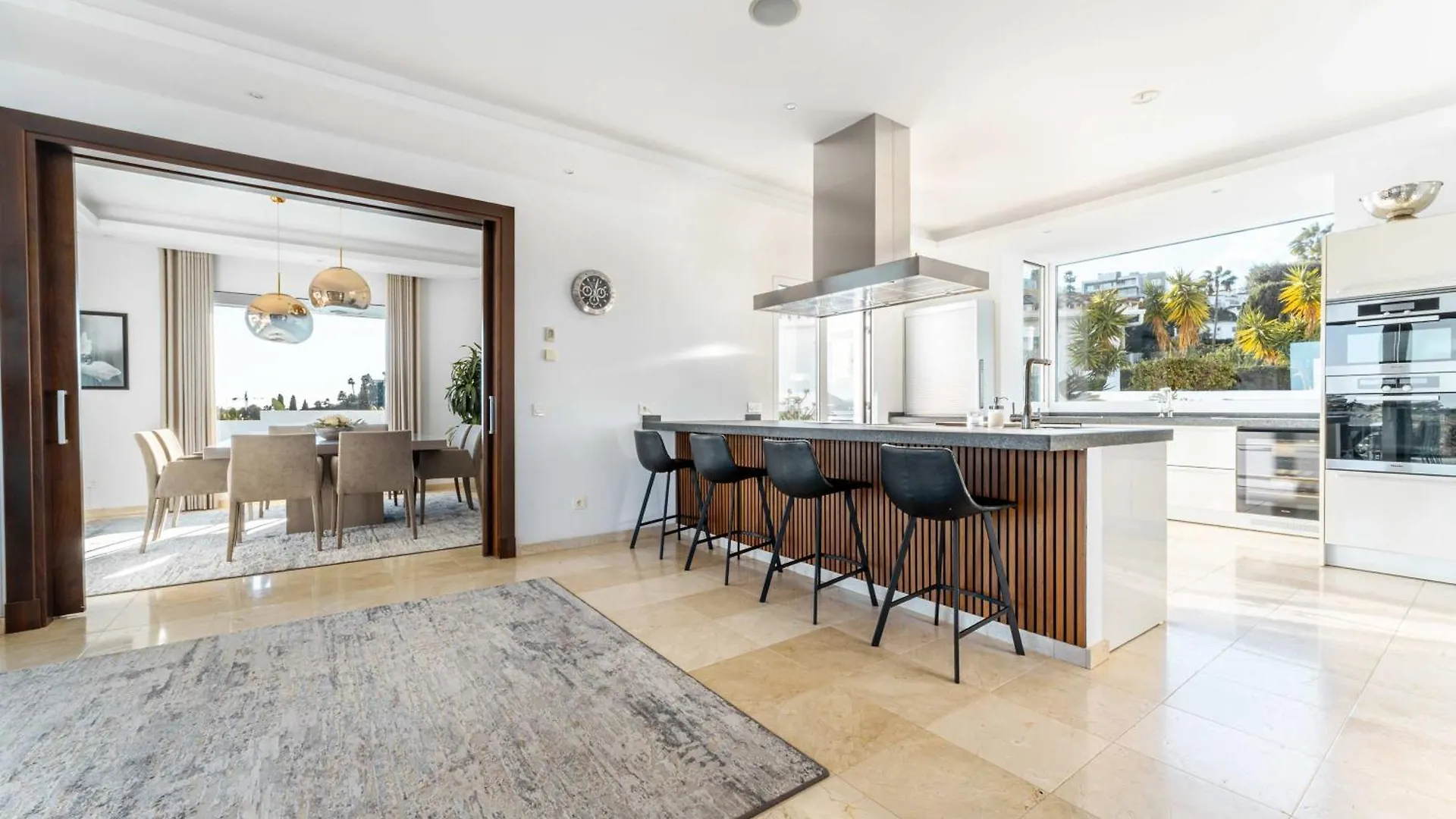 Villa Paraiso Alto Ultimate Holiday Villa Pool Gym Cinema Parking Golf إِستيبونا 0*,  إسبانيا