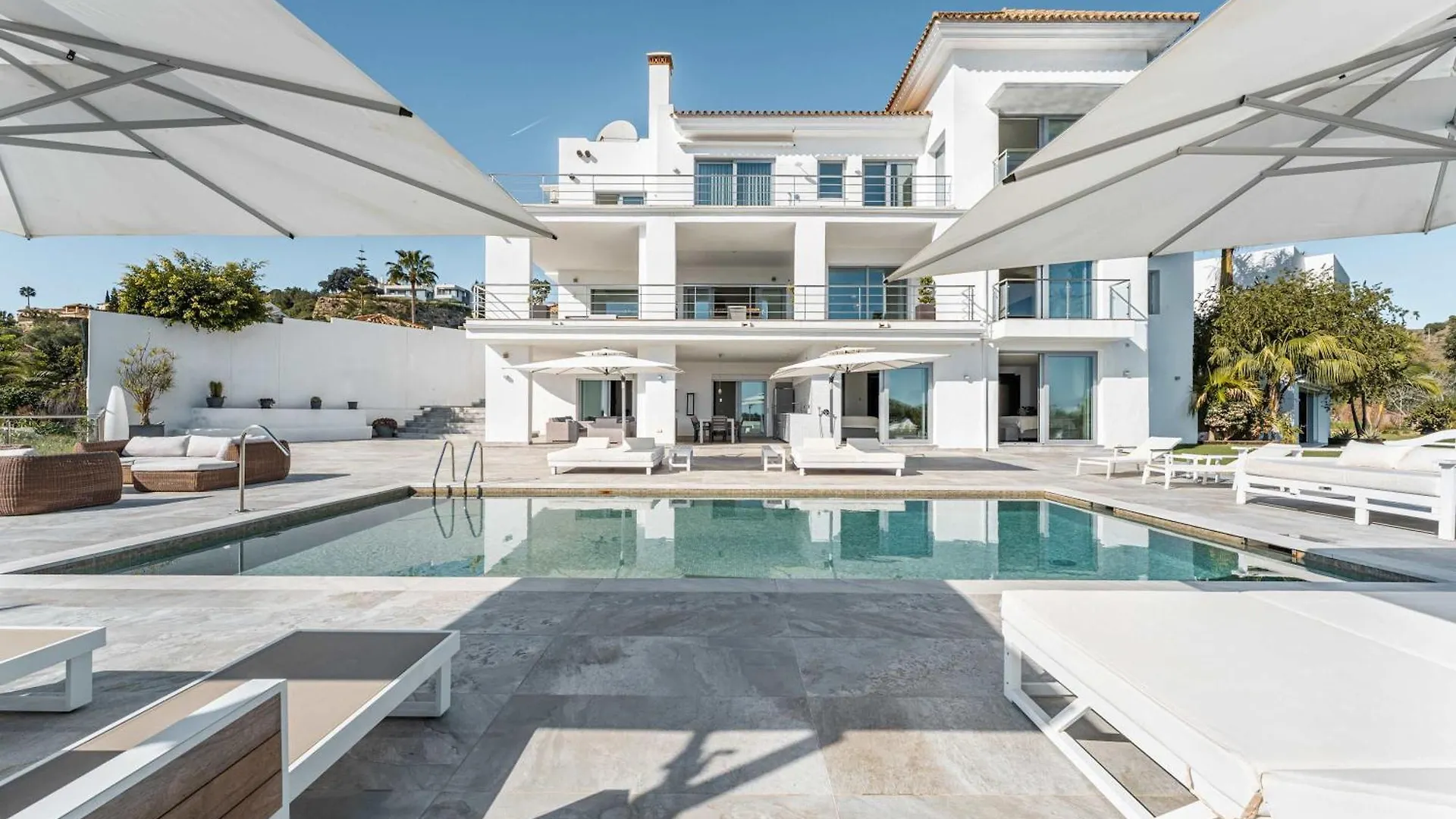 Villa Paraiso Alto Ultimate Holiday Villa Pool Gym Cinema Parking Golf إِستيبونا 0*,  إسبانيا
